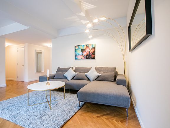 2nd image of 30 Park Ave APT 19B