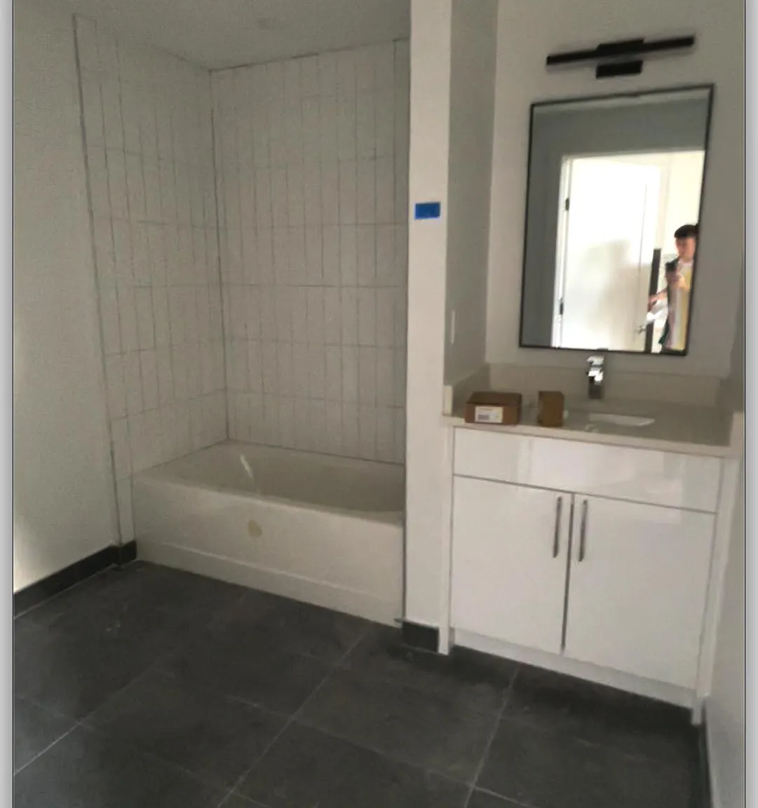 Studio, 350 sqft, $2,050 — Photo 1
