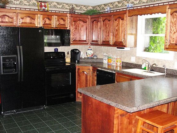 2nd image of 801 Maywood Dr