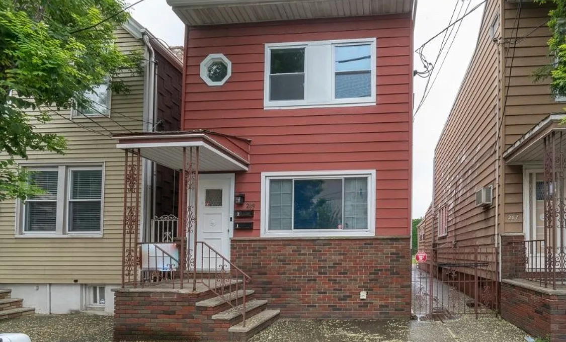 2 bed, $2,250 — Photo 4