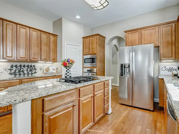 10 Versante Court, Houston, TX 77070
