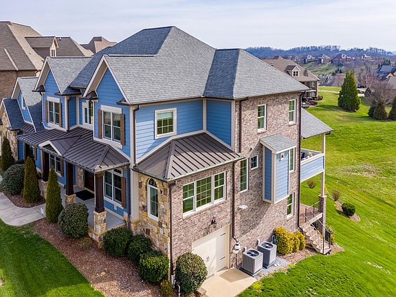 3rd image of 3235 Highland Grove Ct