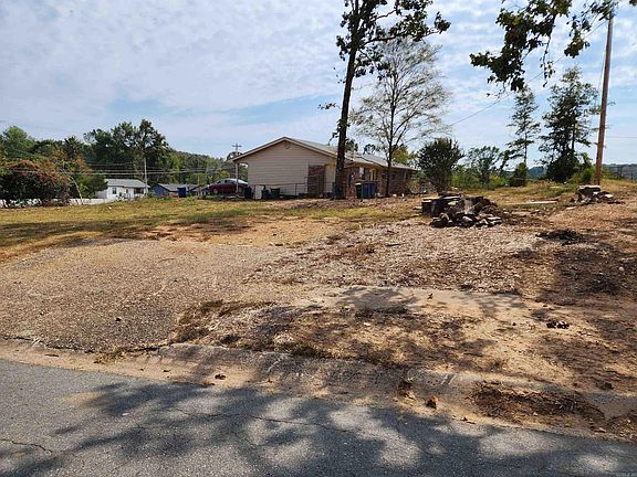3rd image of 2203 Coors Dr