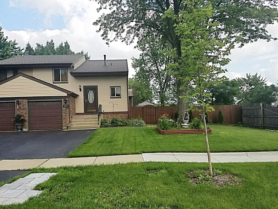 1st image of 1803 De Forest Ln
