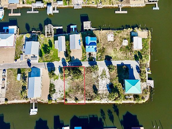 3rd image of 20445 Ponce De Leon Rd