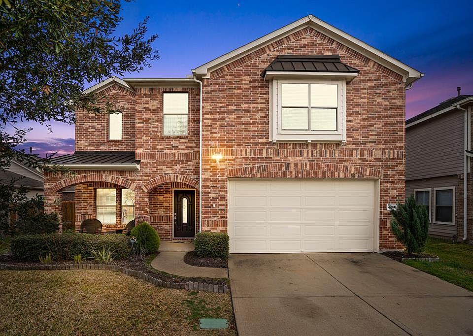 1st image of 403 Mornington Ln