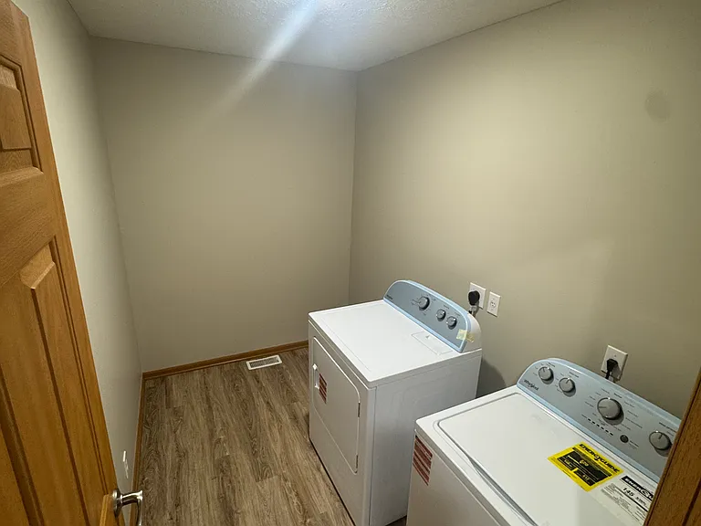 5009 S 194th Ave — Photo 23