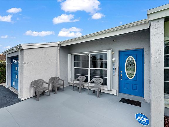 5th image of 11841 NW 38th Pl