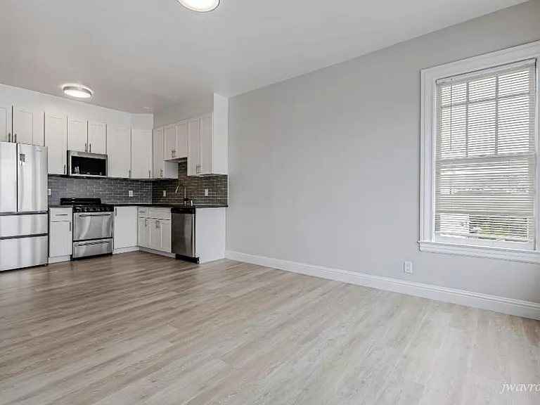 1801 Beach St #301-J — Photo 6