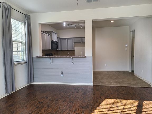 5th image of 3037 Peyton Brook Dr