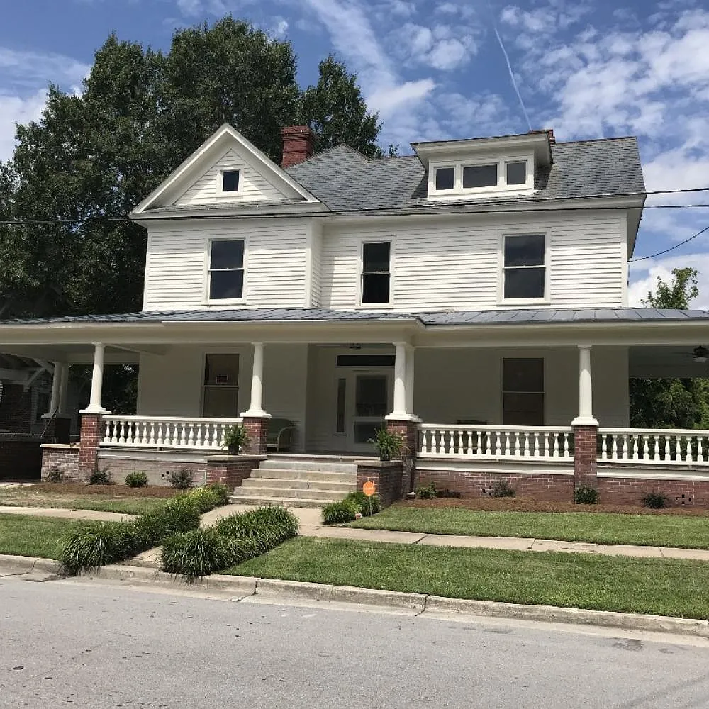 Building Photo - 505 W Lenoir Ave