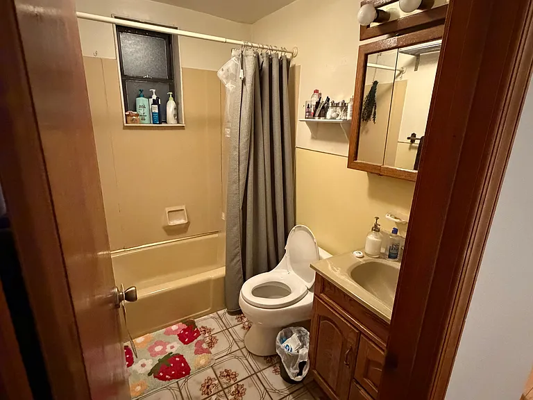 1802 Callowhill St #2 — Photo 6
