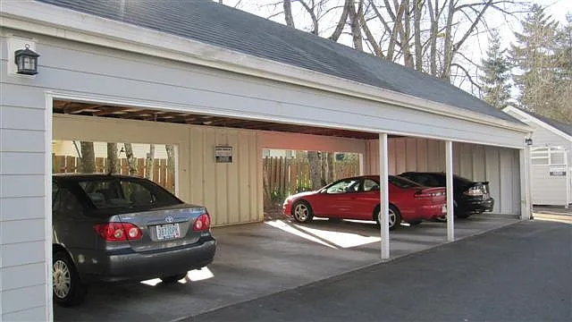 Lexington Apartments — Photo 10