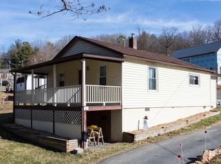 39 Sharp Hill Ln, Hinton, VA 22831