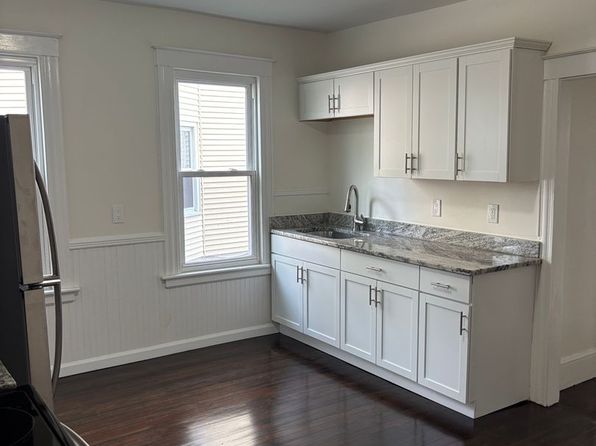38 Roberts St Floor 2