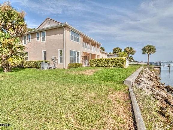 5th image of 1647 Riverside Dr