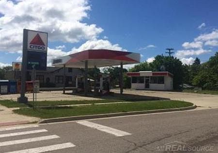 1st image of 401 E Grand River Ave