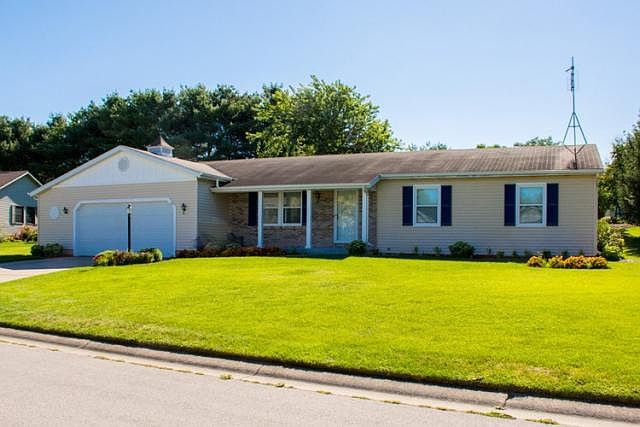 1st image of 59716 Bluebird Ct