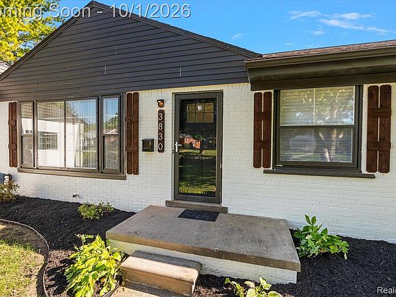 3rd image of 3830 Ravena Ave