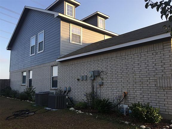 4th image of 281 Kennedy Dr