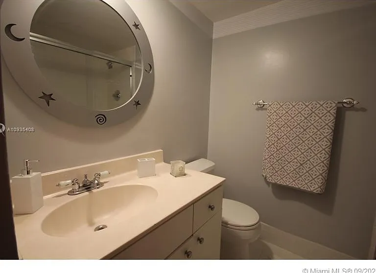 5161 Collins Ave #508 — Photo 21