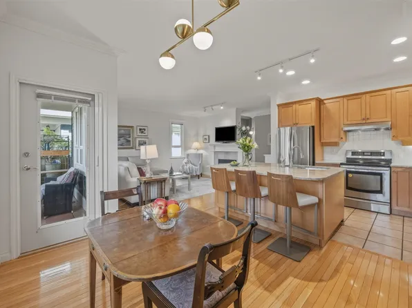 15055 20th Ave #49, Surrey, BC V4A 9X9