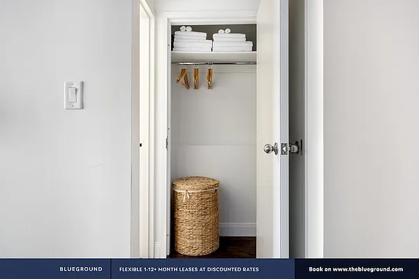 Rented by The Blueground | media 51