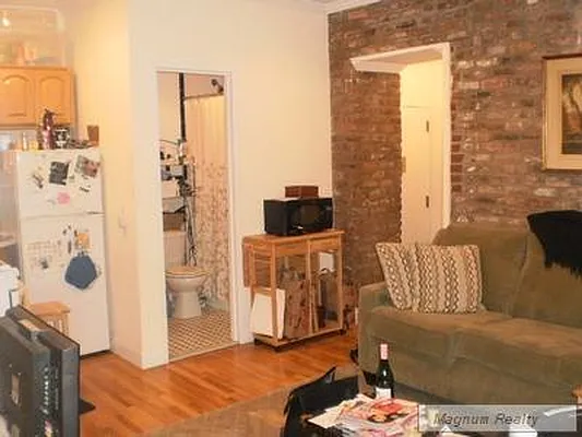 Rented by Magnum Realty Holdings, LLC | media 29