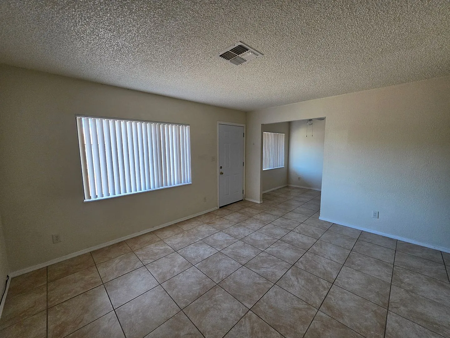2181 Clearwater — Photo 3