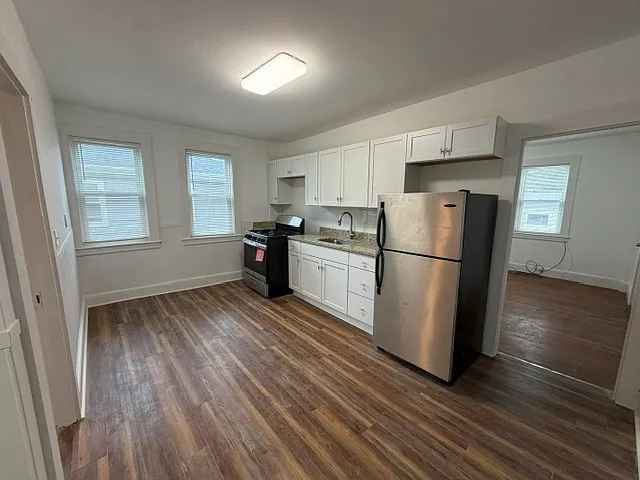 1 bed, 800 sqft, $1,999 — Photo 4