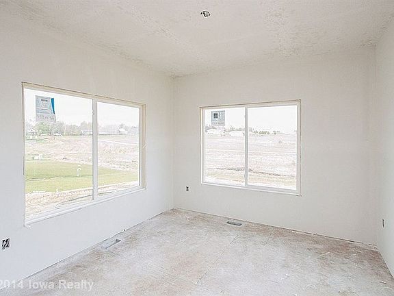 3rd image of 9809 Brightwater Dr