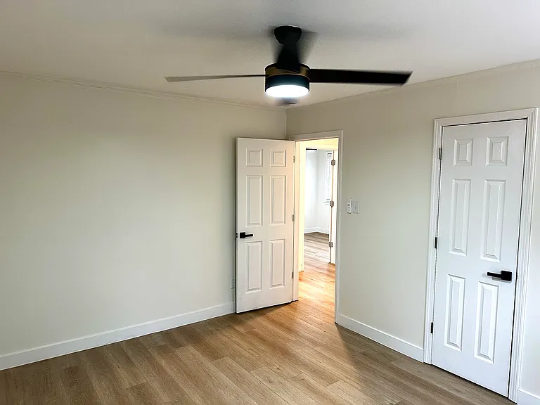 1450 Academy St — Photo 13