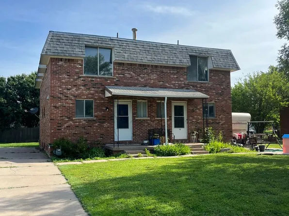 708 Cottonwood Ln, Newton, KS 67114