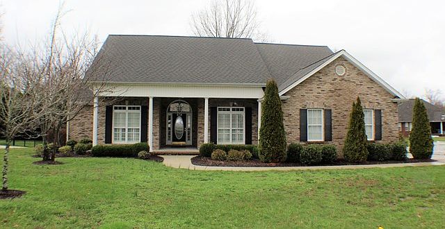 1st image of 379 Brookside Dr