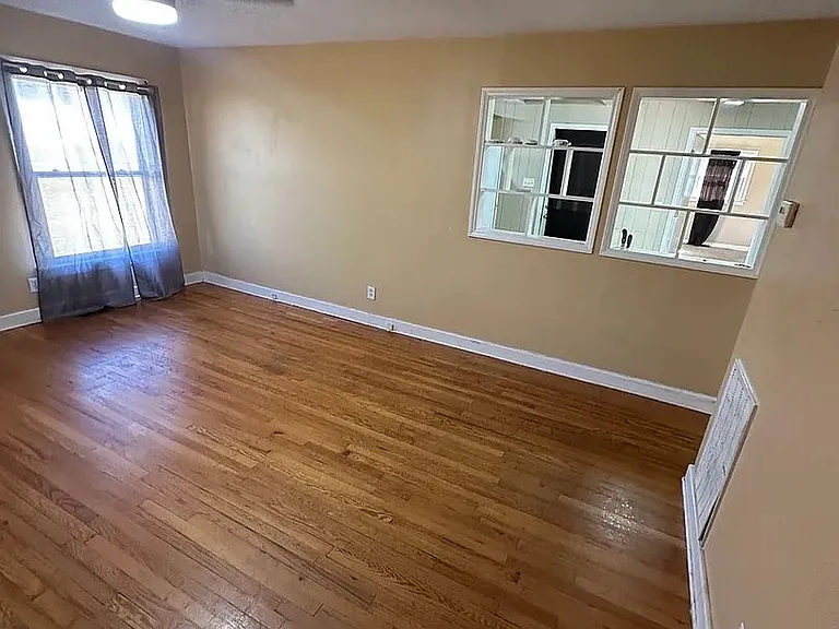503 Lucky Ct — Photo 6
