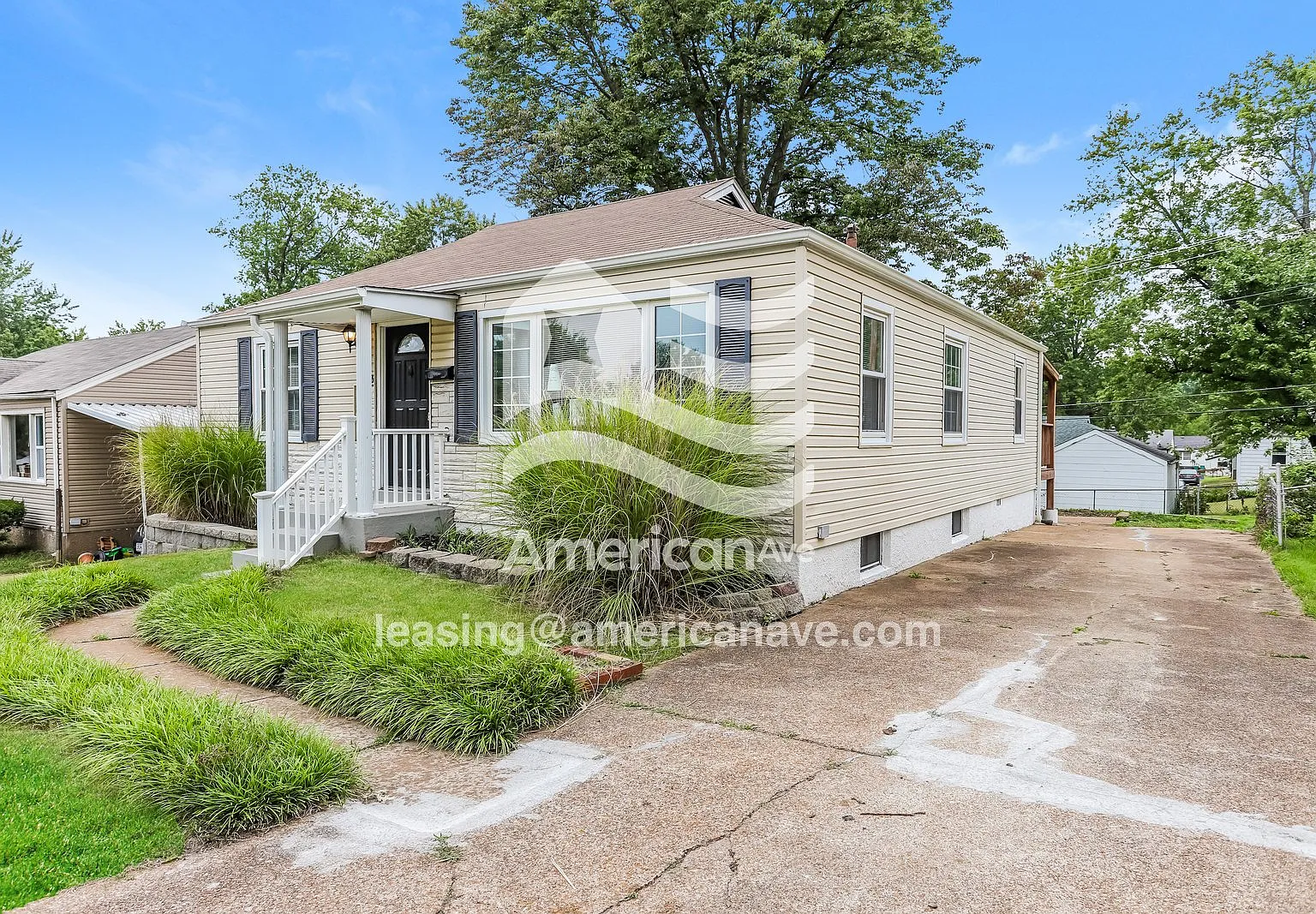 2 bed, 1.0 bath, 1038 sqft, $1,550 — Photo 2