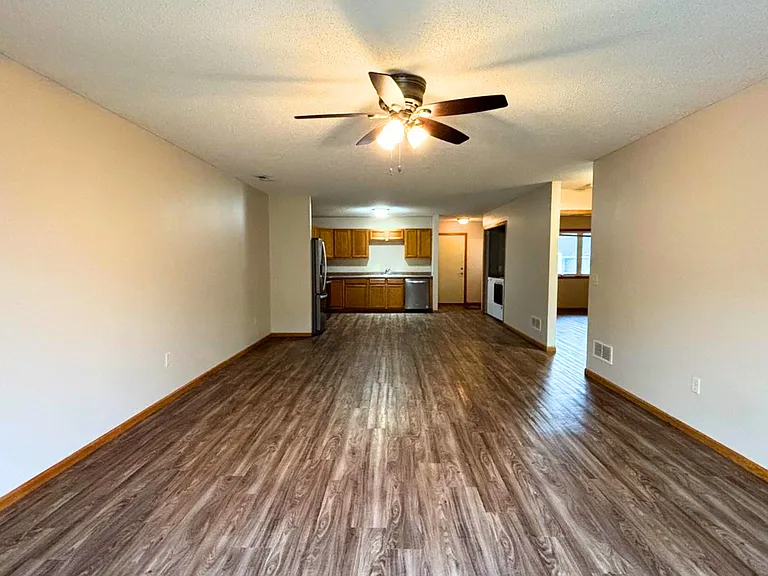 1627C Gunston Dr — Photo 3