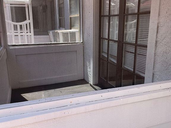 4th image of 436 E Park Ave APT 4