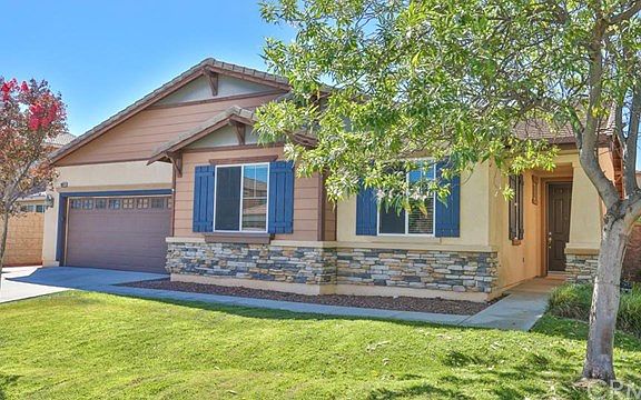 2nd image of 30375 Woodbury Cir