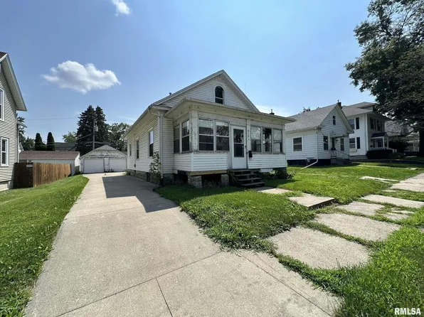 815 14th Ave S, Clinton, IA 52732