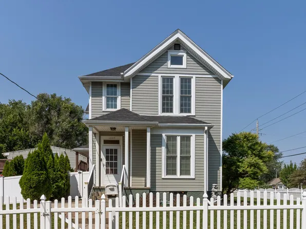 1604 S 9th St, Council Bluffs, IA 51501