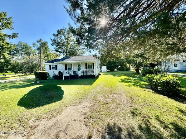 133 Kellumtown Road, Hubert, NC 28539