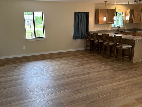 5th image of 4321 Cindy Ln