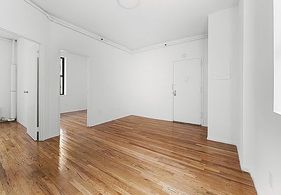2nd image of 243 W 63rd St Penthouse E