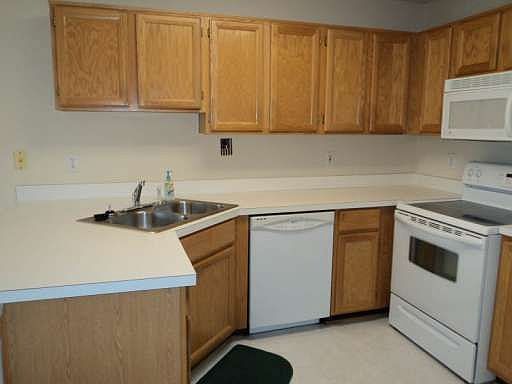 5th image of 2819 Pine Valley Way NW