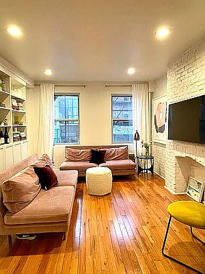 1st image of 150 E Broadway APT 5B