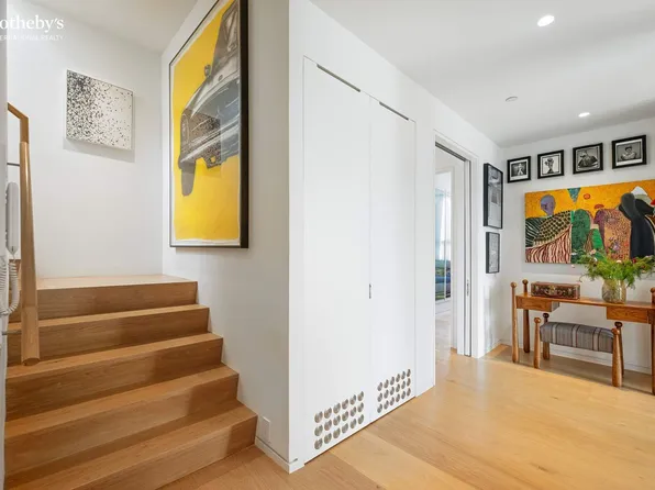 515 West 23rd Street image 11 of 26