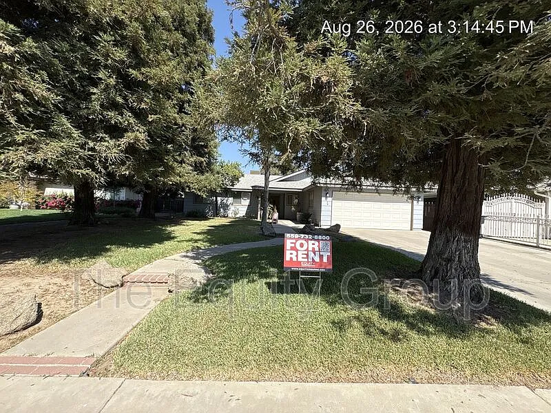 2642 N Fairway St