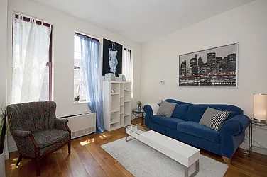 Rented by Kathi Markou, LREB