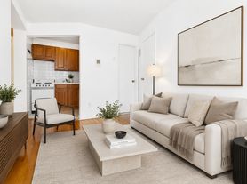 1220 Lexington Ave, New York, NY